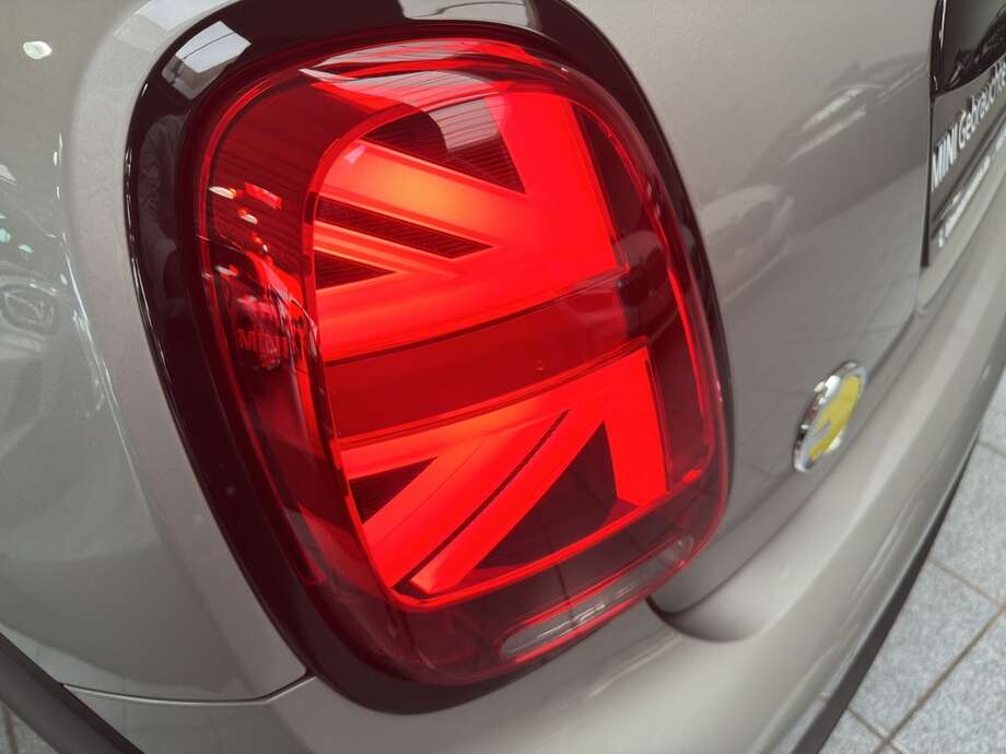 MINI Cooper SE (Bild 6/17)