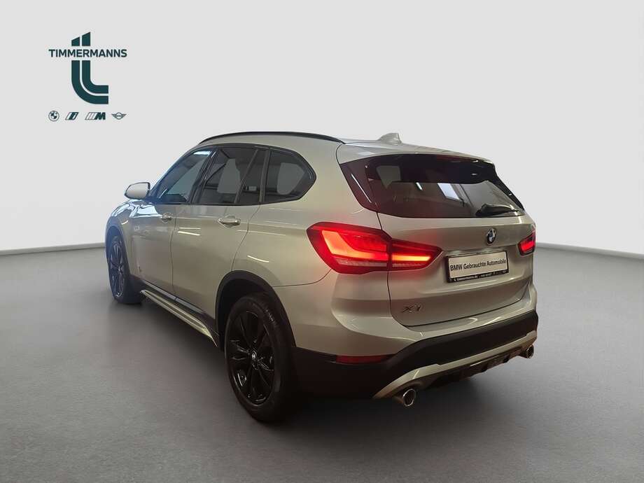 BMW X1 (Bild 12/18)