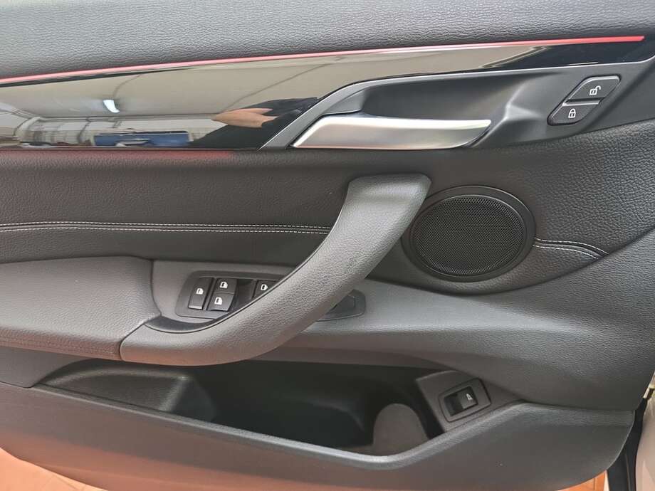 BMW X1 (Bild 8/18)