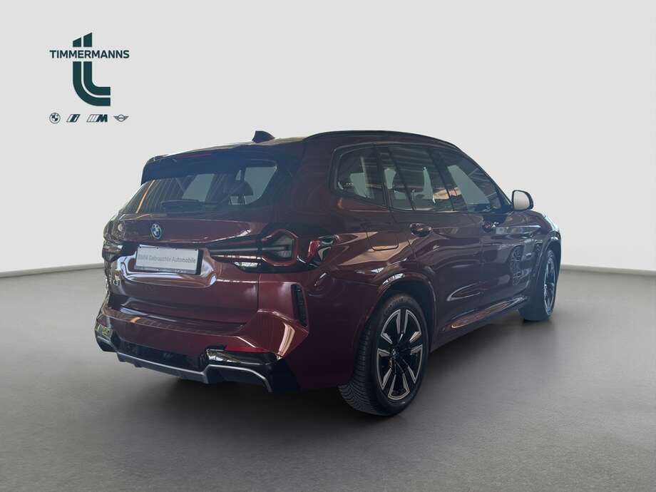 BMW iX3 (Bild 11/15)