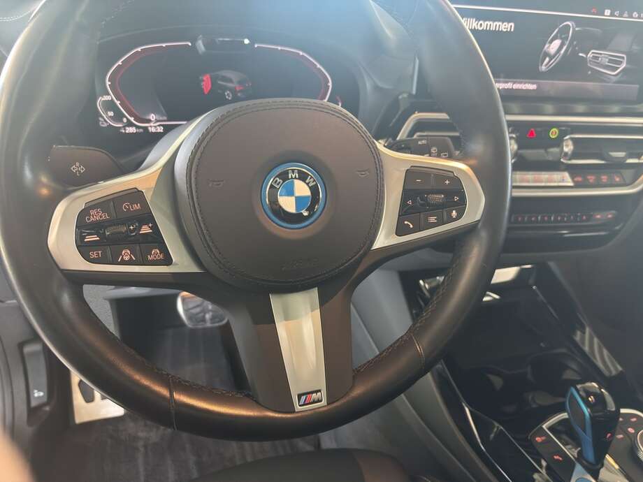 BMW iX3 (Bild 4/15)