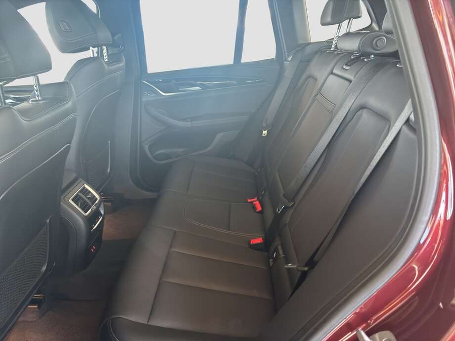 BMW iX3 (Bild 6/15)