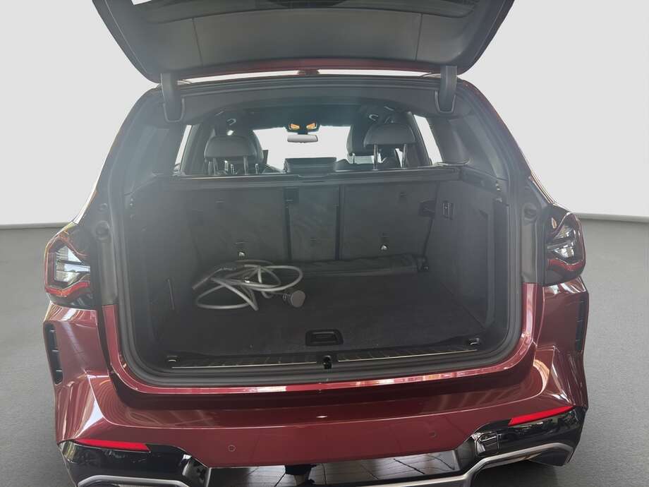 BMW iX3 (Bild 7/15)