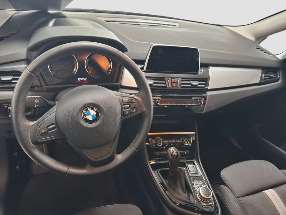 BMW 216 Gran Tourer (Bild 5/19)