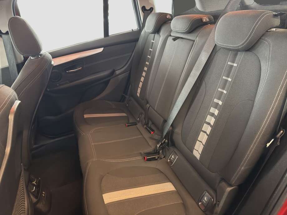 BMW 216 Gran Tourer (Bild 6/19)