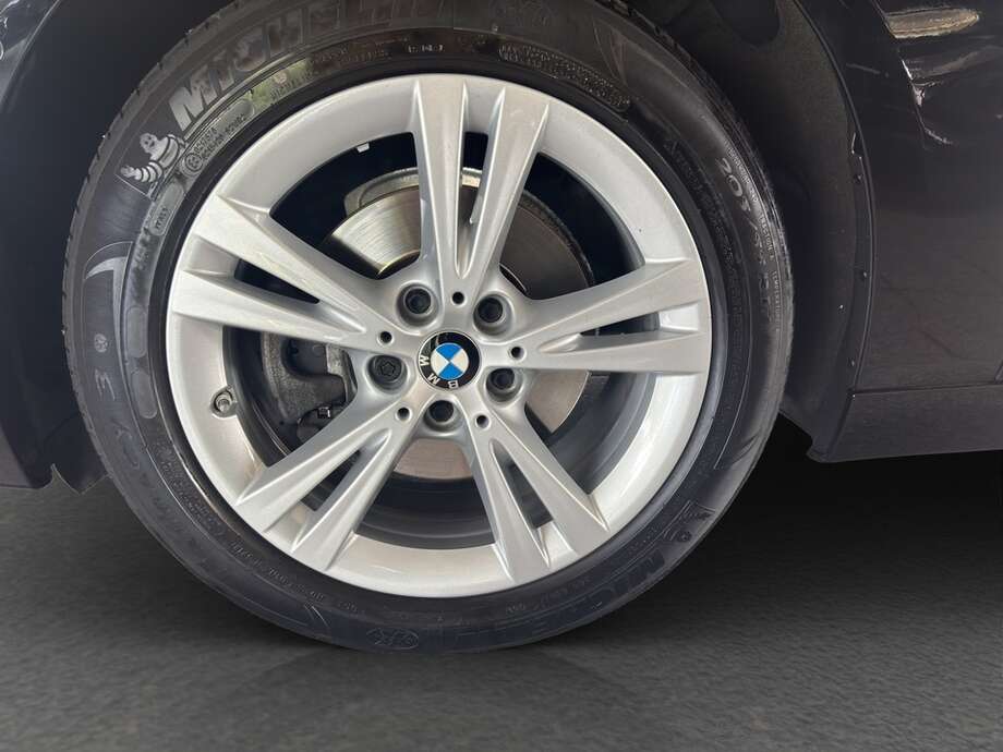 BMW 218 Active Tourer (Bild 15/16)