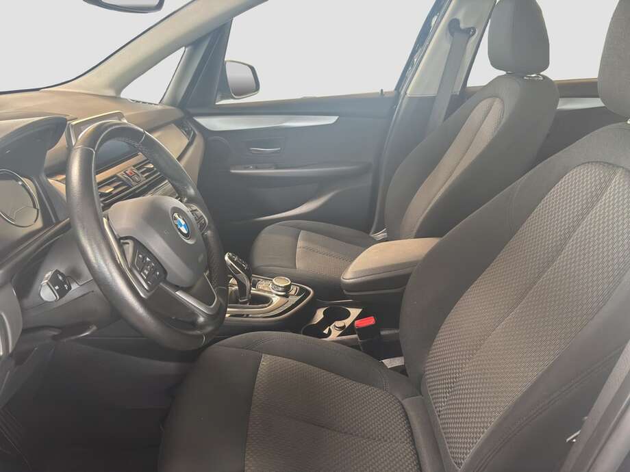 BMW 218 Active Tourer (Bild 16/16)