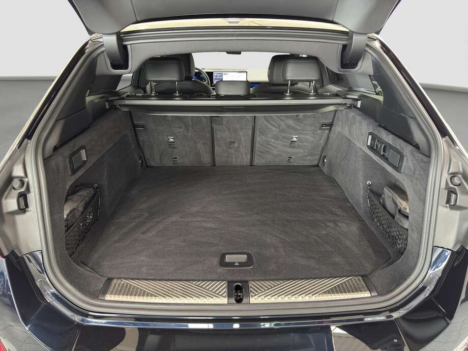 BMW 520d (Bild 7/18)