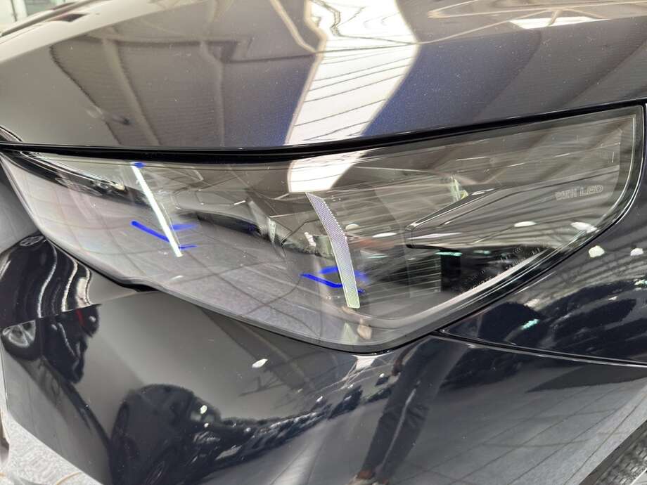 BMW 520d (Bild 10/18)
