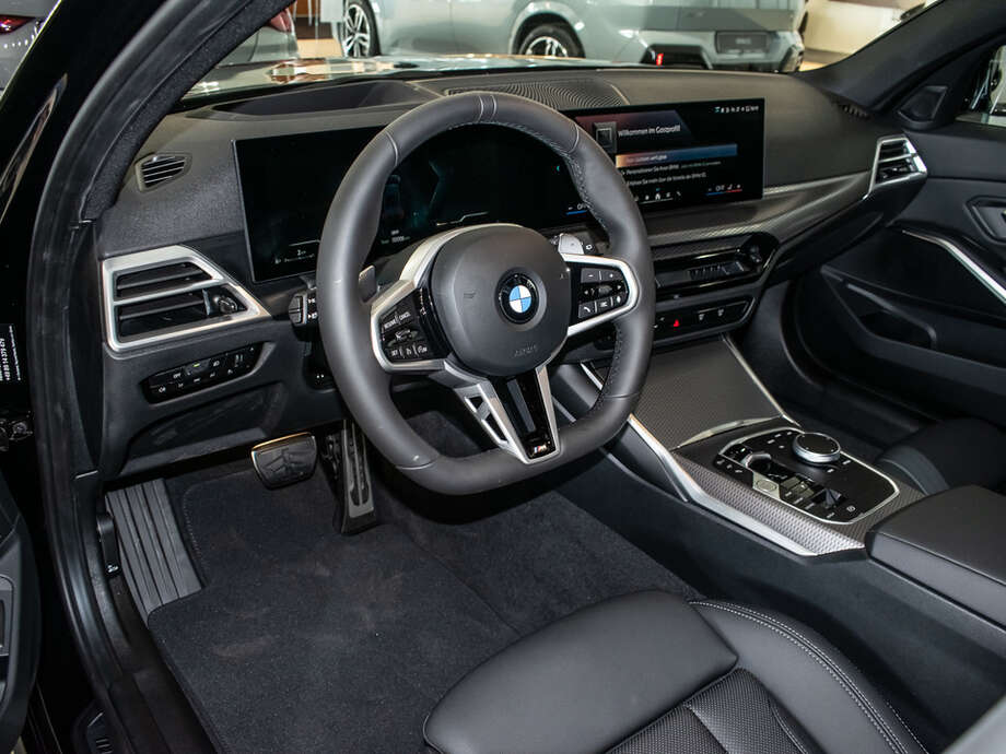 BMW 320d (Bild 11/15)