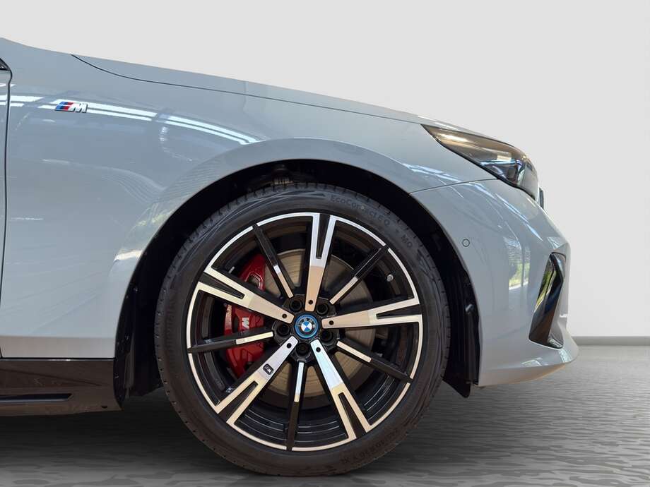 BMW i5 M60 xDrive Limousine (Bild 13/16)