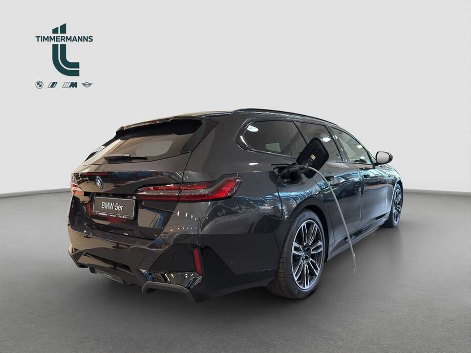 BMW i5 eDrive40 Touring (Bild 12/16)