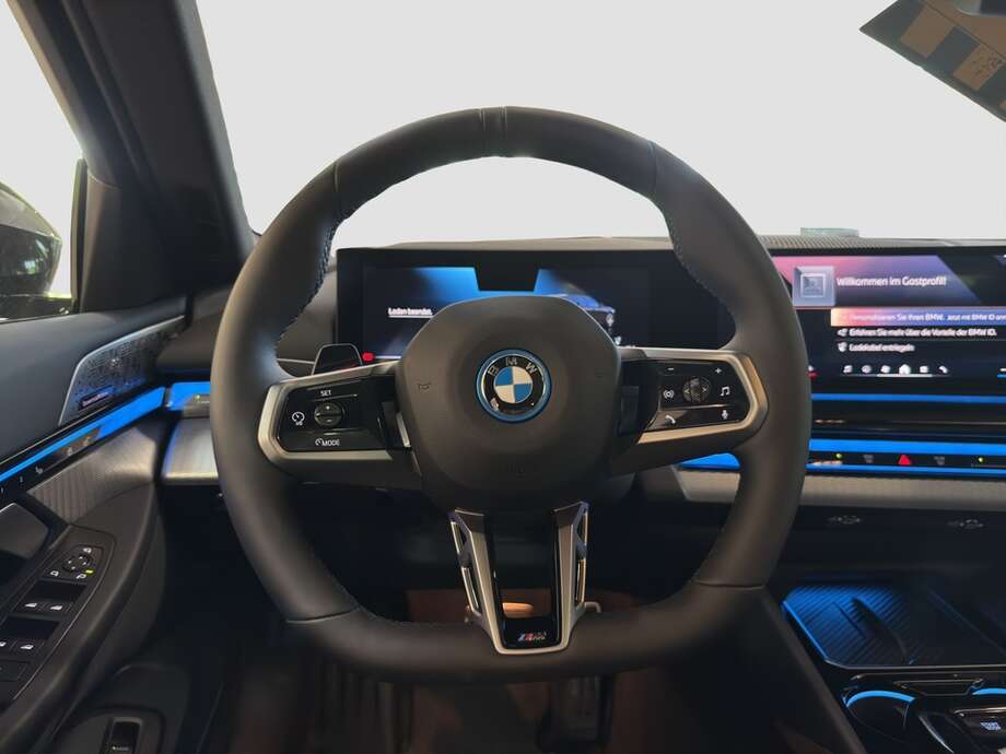BMW i5 eDrive40 Touring (Bild 4/16)