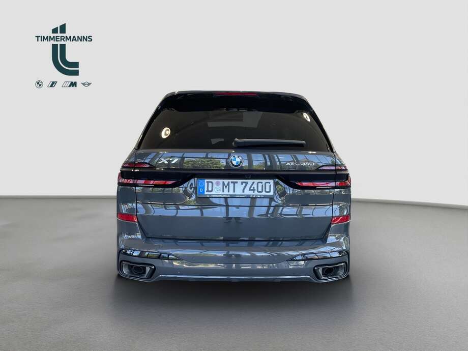 BMW X7 xDrive40d (Bild 12/17)