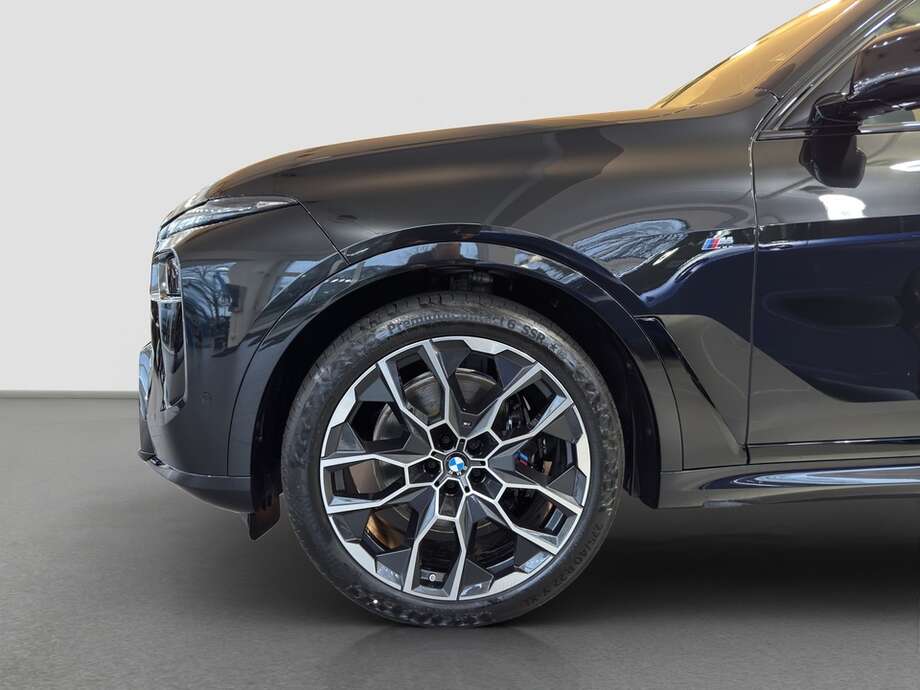 BMW X7 xDrive40d (Bild 13/13)