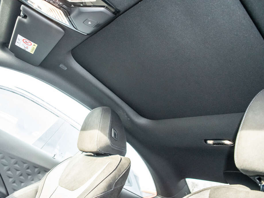 BMW 230i (Bild 7/16)