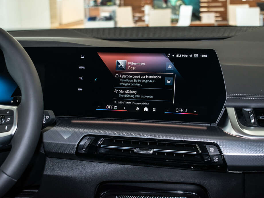 BMW 220 Active Tourer (Bild 18/19)