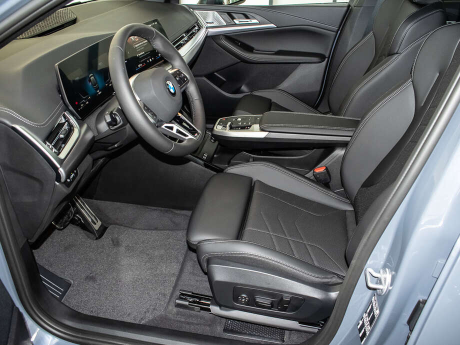 BMW 220 Active Tourer (Bild 2/19)