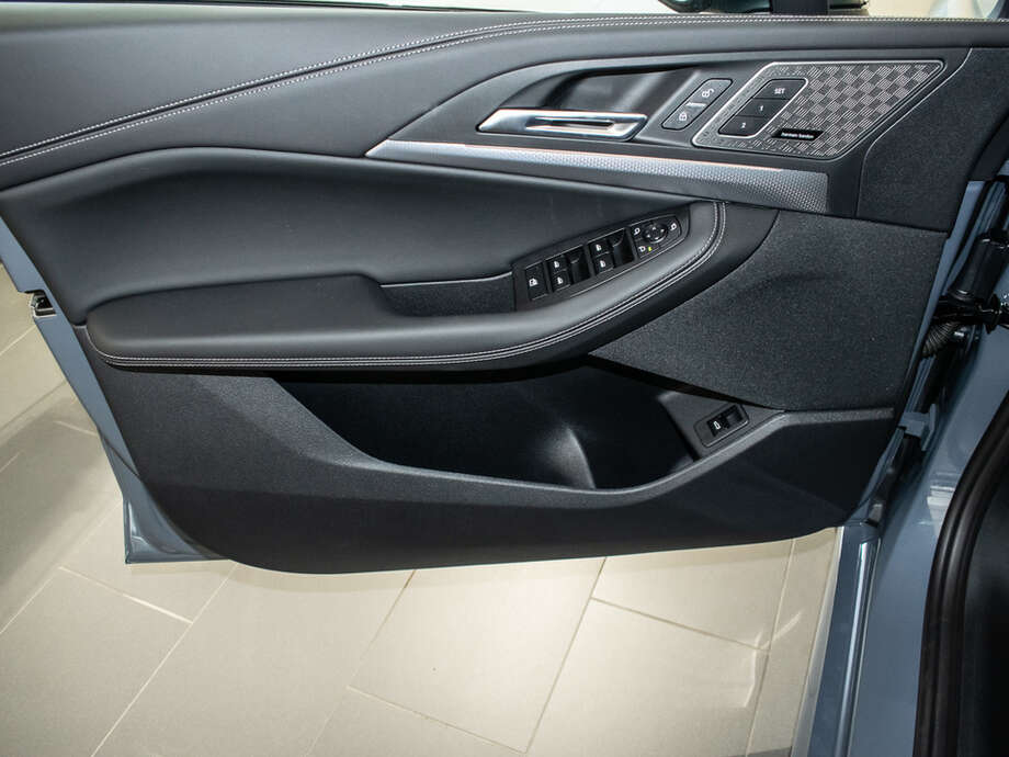 BMW 220 Active Tourer (Bild 5/19)