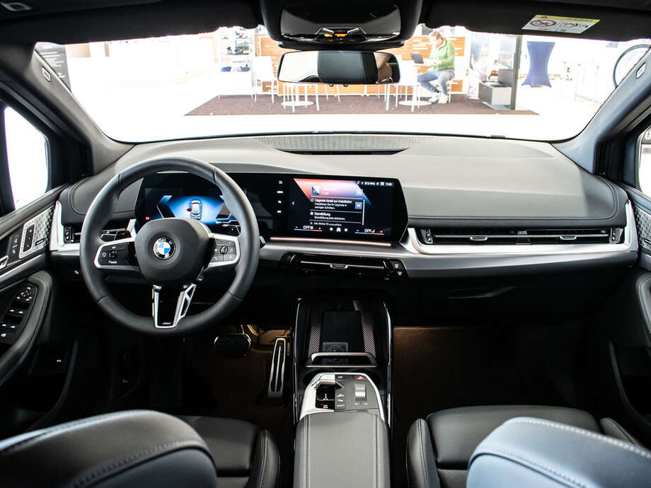 BMW 220 Active Tourer (Bild 8/19)