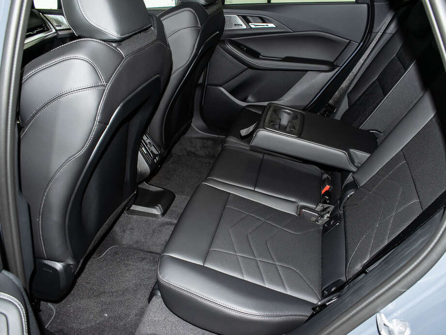 BMW 220 Active Tourer (Bild 9/19)