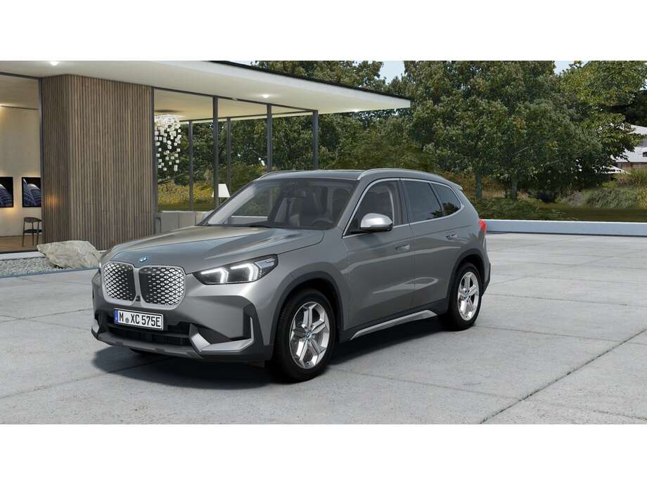 BMW iX1 xDrive30 (Bild 1/2)