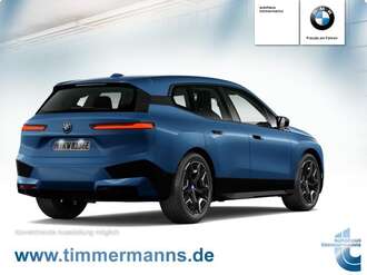 BMW iX (Bild 2/5)