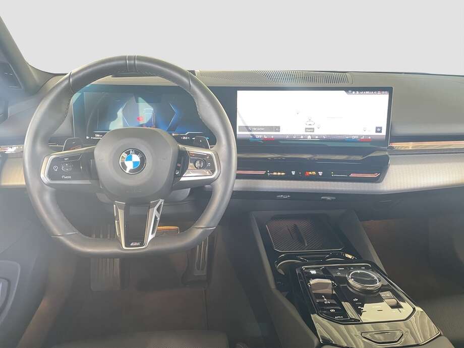 BMW 520d (Bild 4/18)