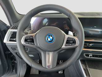 BMW X5 (Bild 2/17)