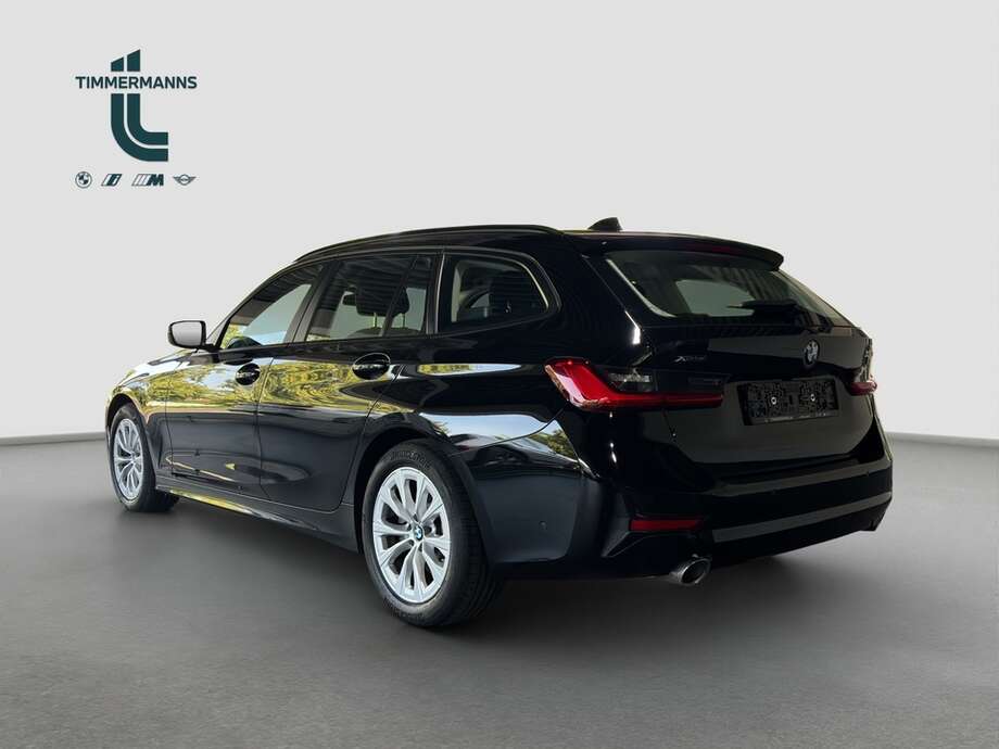 BMW 330d xDrive (Bild 10/16)