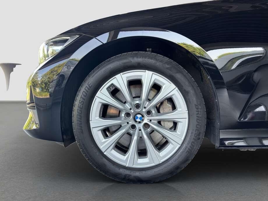 BMW 330d xDrive (Bild 16/16)