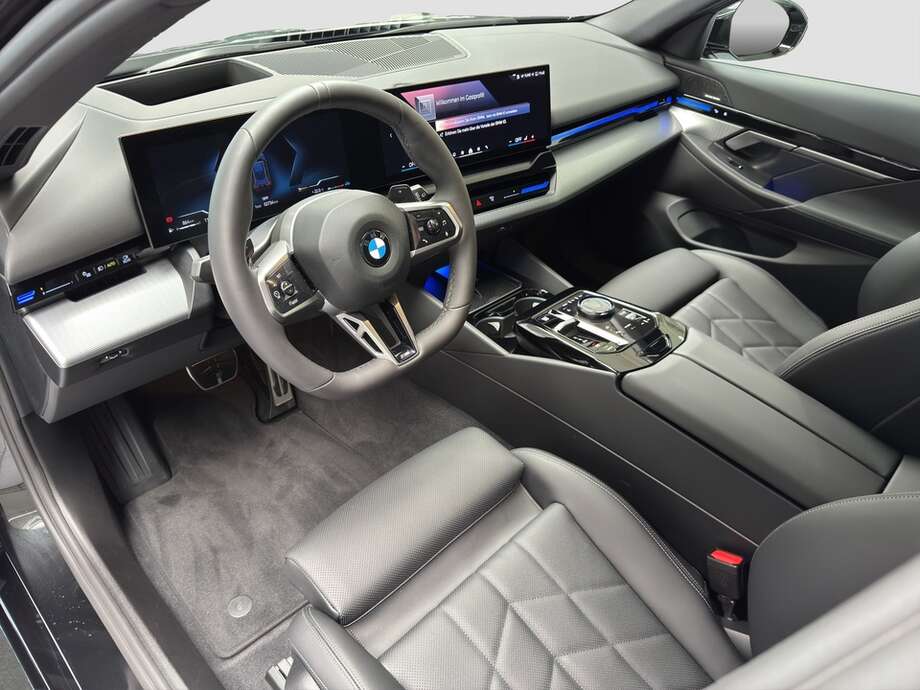 BMW 520d (Bild 1/17)