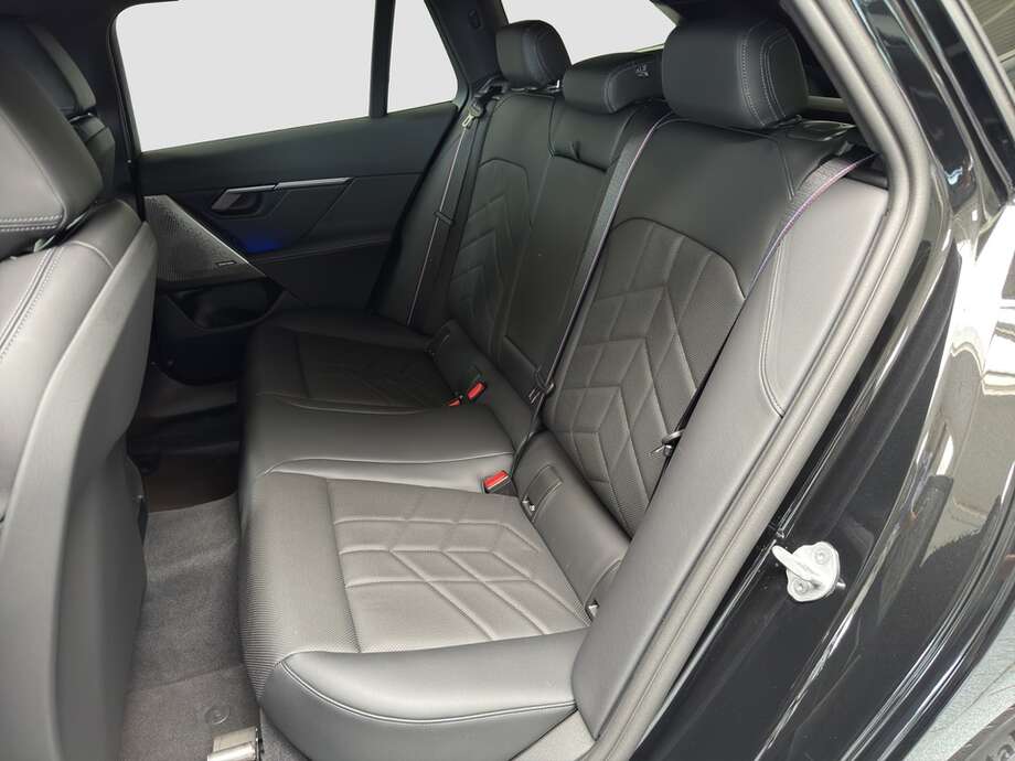 BMW 520d (Bild 4/17)