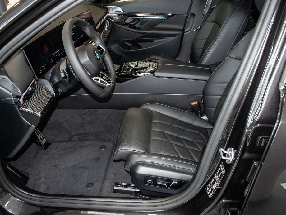 BMW 540d xDrive (Bild 3/22)