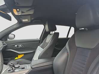 BMW 318d (Bild 2/19)