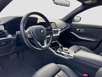 BMW 318i (Bild 1/21)