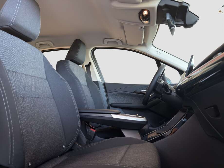 BMW 218 Active Tourer (Bild 6/16)