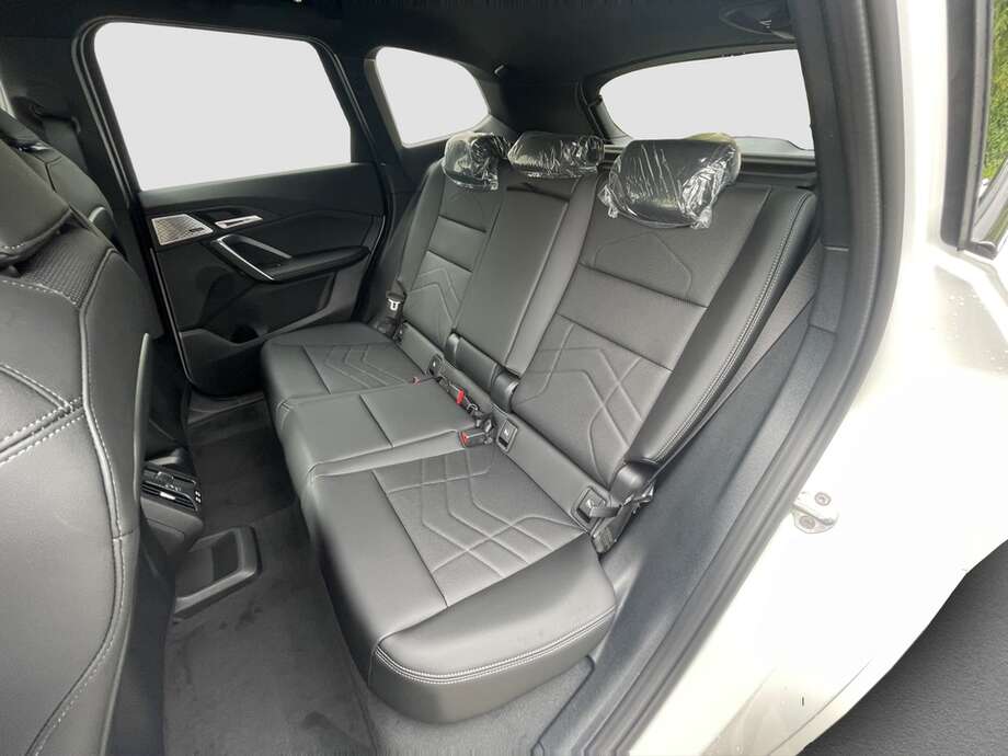 BMW iX1 xDrive30 (Bild 6/16)