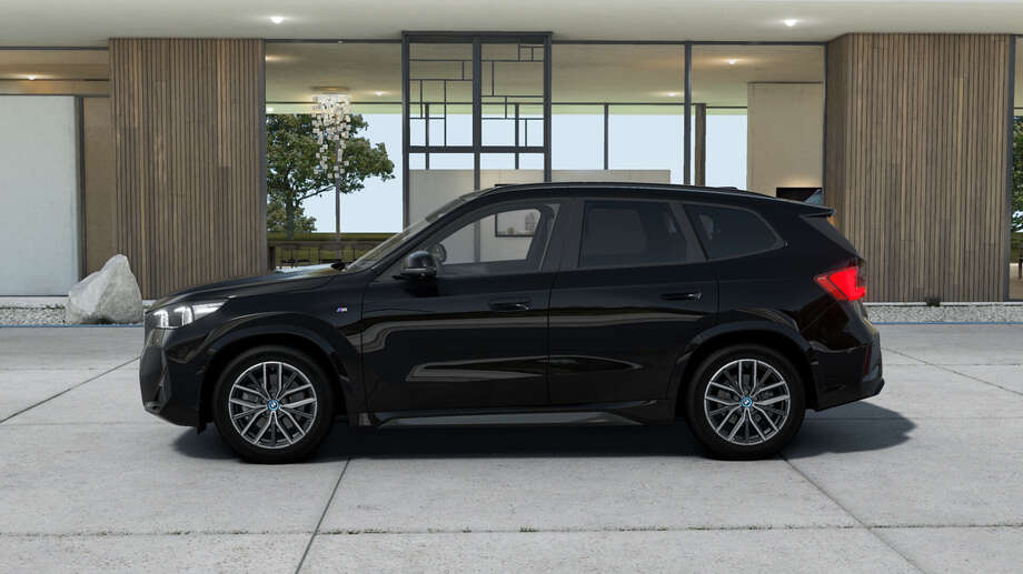 BMW iX1 xDrive30 (Bild 2/5)