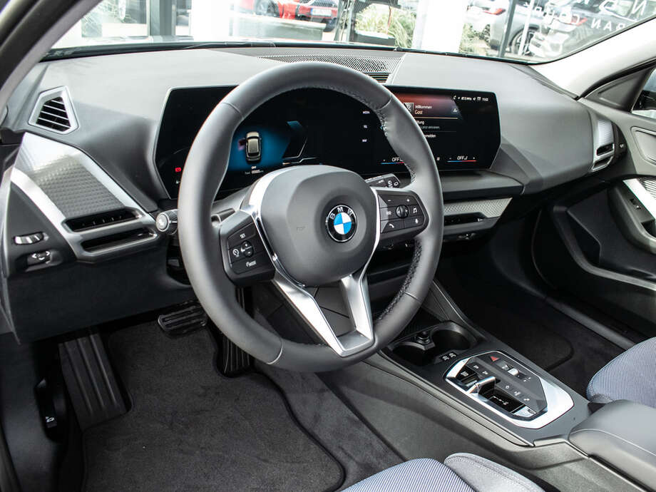 BMW 118d (Bild 9/15)