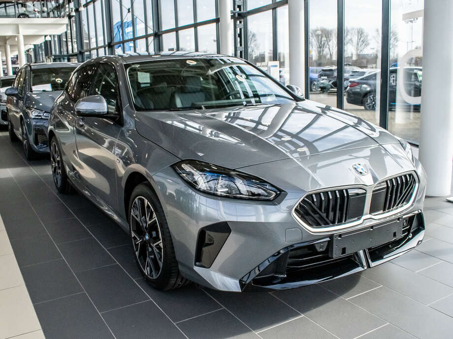 BMW 118d (Bild 5/15)
