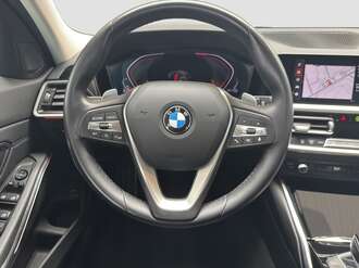 BMW 320d (Bild 3/13)