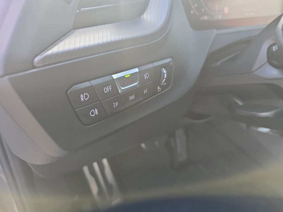 BMW 118i (Bild 9/18)