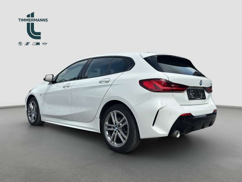 BMW 118i (Bild 12/18)