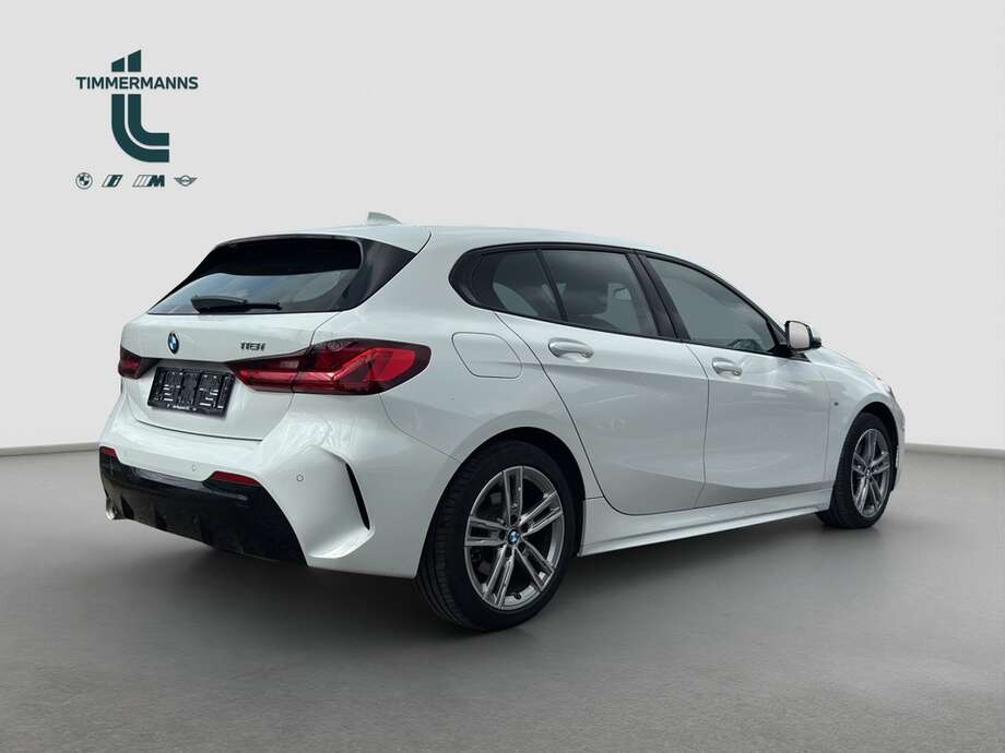BMW 118i (Bild 13/18)