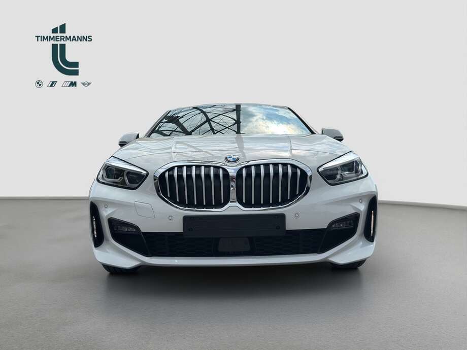BMW 118i (Bild 16/18)