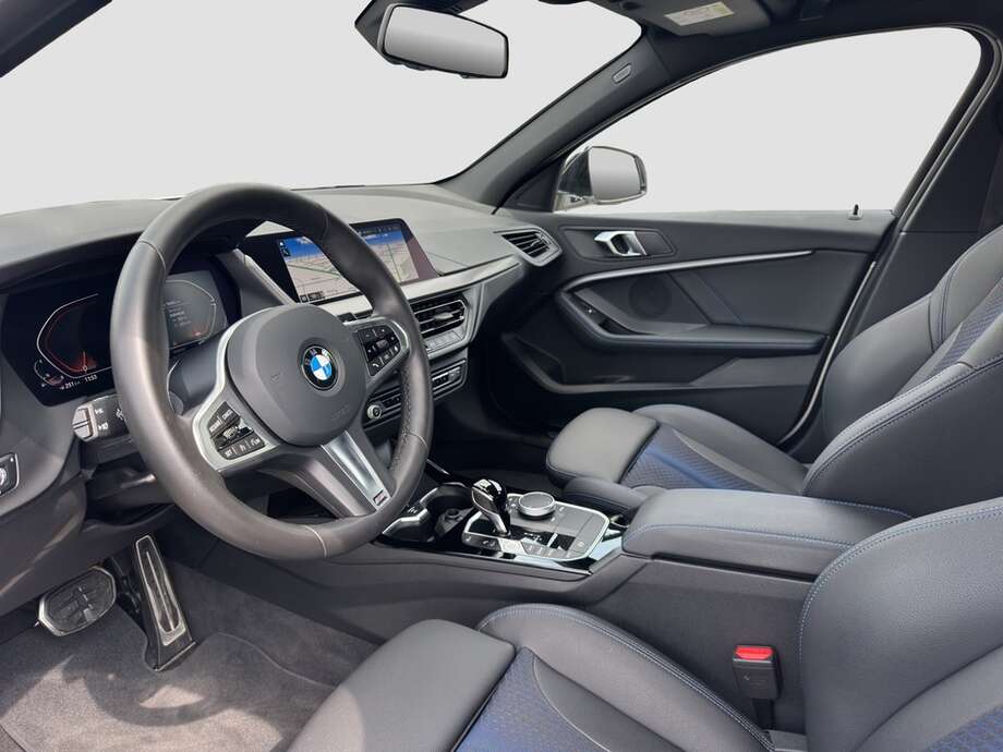 BMW 118i (Bild 18/18)