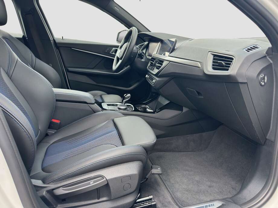 BMW 118i (Bild 6/18)