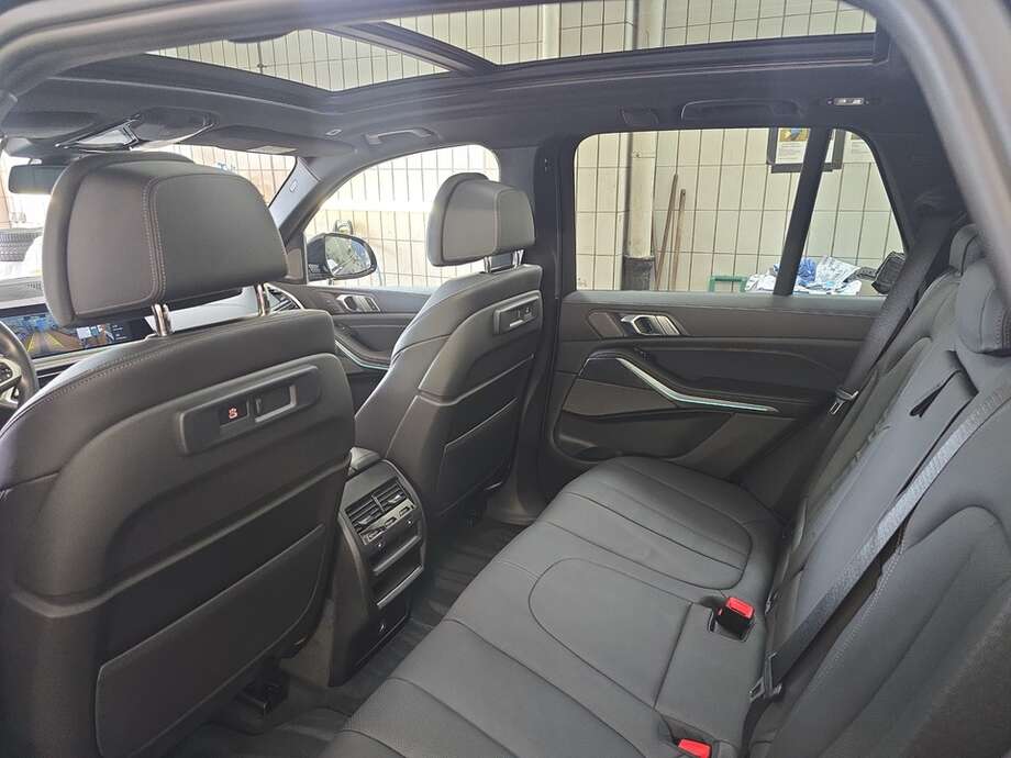 BMW X5 (Bild 8/20)