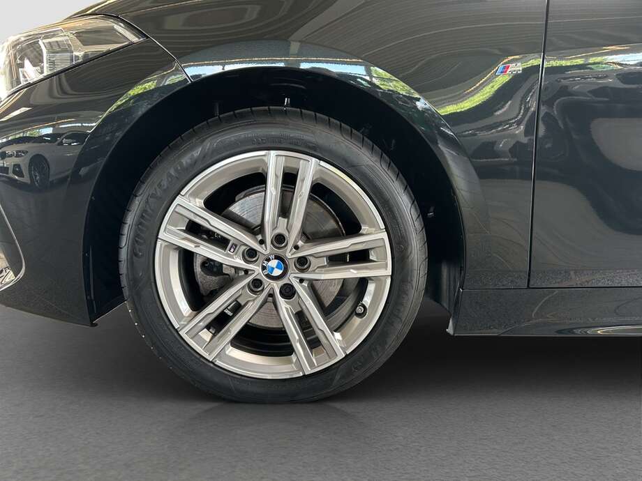 BMW 118i (Bild 10/15)